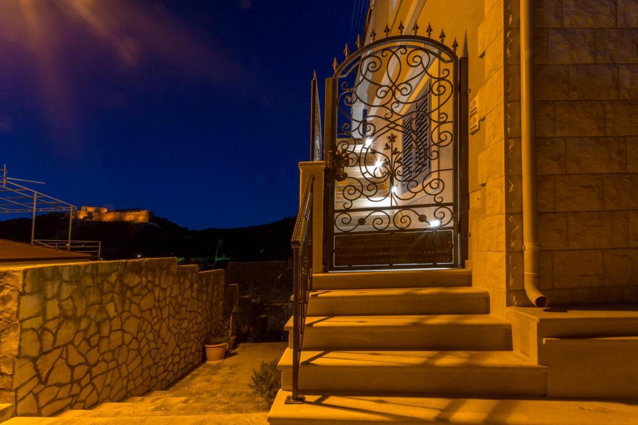 Villa Capitis In The Center Hvar Town Exterior photo