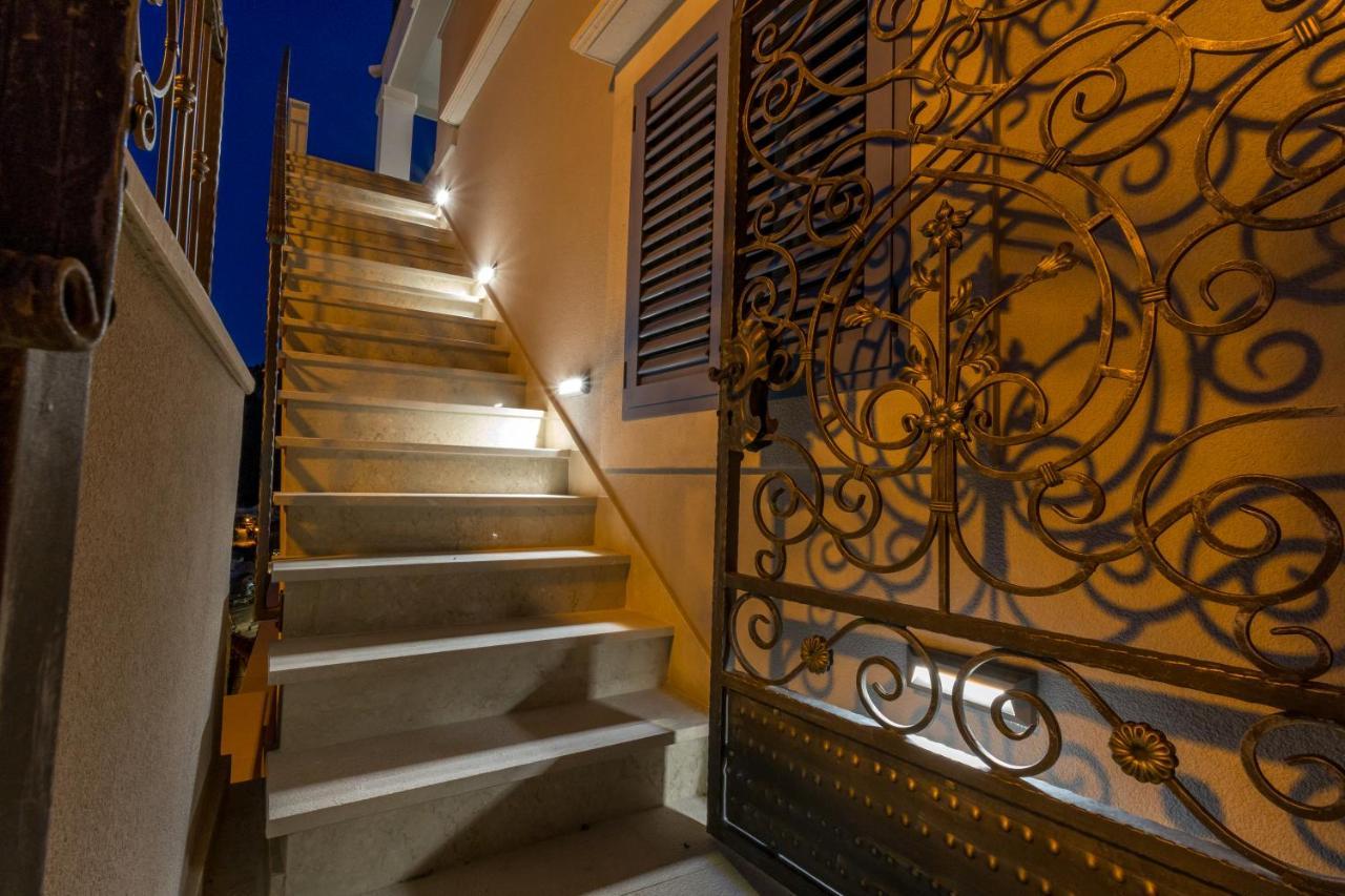 Villa Capitis In The Center Hvar Town Exterior photo
