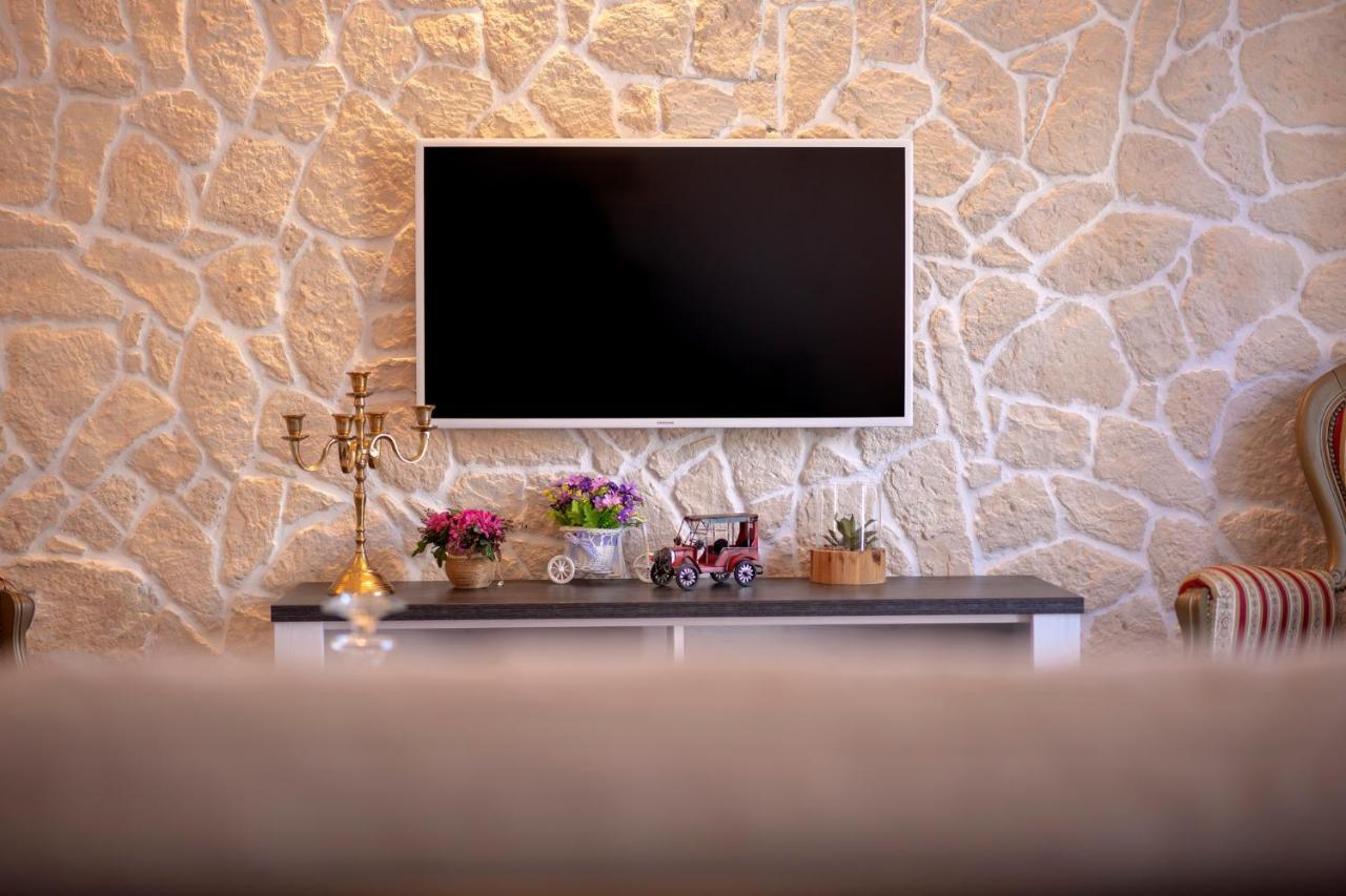 Villa Capitis In The Center Hvar Town Exterior photo